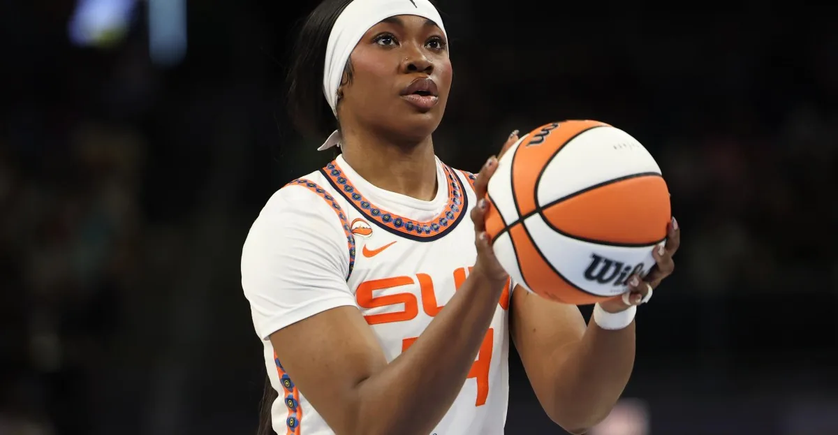 Connecticut Sun trade Aneesah Morrow to Toronto Tempo - The New York Times