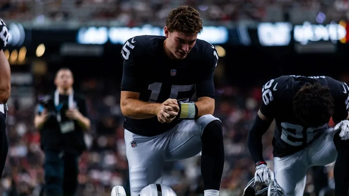 Kubiak mum on Raiders starter as Fernando Mendoza struggles