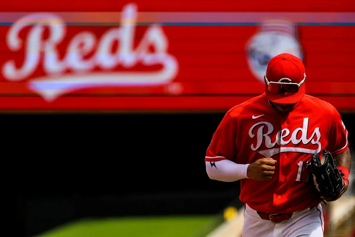 St. Louis Cardinals Win Series on Wild 9th-Inning 2-Out Error by Reds - Viva El Birdos