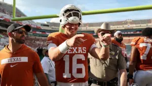 Ohio State vs. Texas score, live updates: Julian Sayin-Jeremiah Smith TD pass stretches Buckeyes' lead to 17 - The New York Times